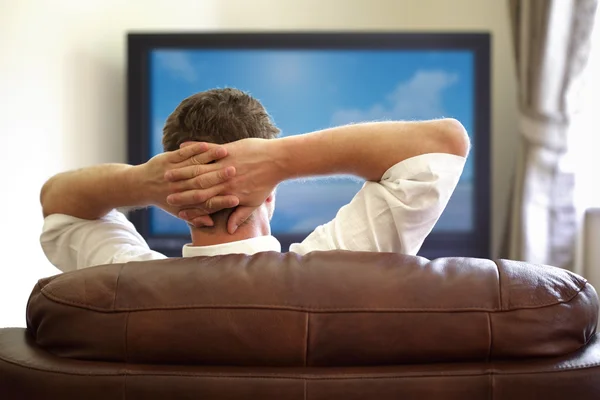 Watching tv — Stock Photo, Image