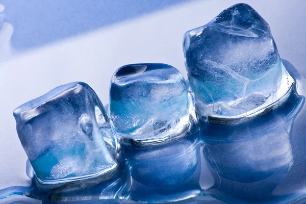 Melting ice cubes — Stock Photo, Image