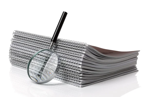 Searching ring binder document — Stock Photo, Image