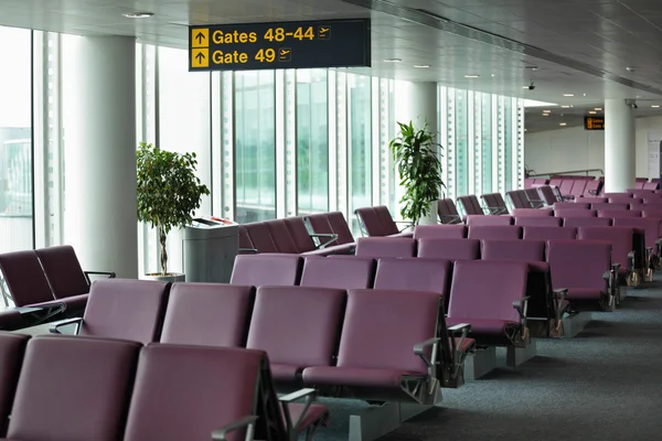 Airport departure gate — Stock Photo, Image