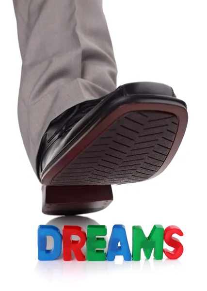 Geschäftsmann tritt auf Träume, die zerplatzt sind, Mobbing oder Unterdrückung — Stockbild Tritt auf irgendwelche Träume — Stockfoto