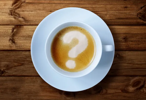 Tazza di caffè con punto interrogativo — Foto Stock