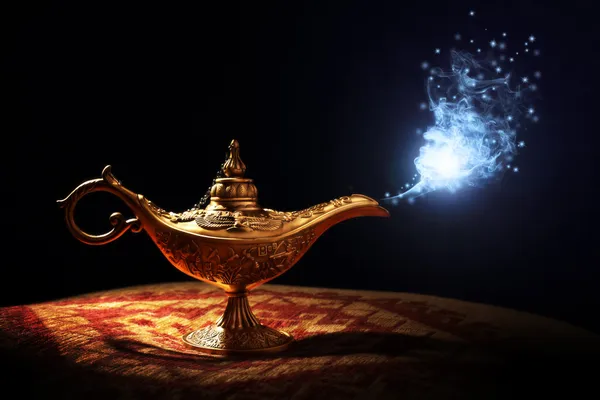 Magische aladdins genie lamp — Stockfoto