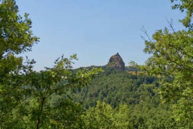 Pollino Ulusal Parkı 'nın güzel zihin bükme manzarası Basilicata ve Calabria' da geniş bir doğal rezerv, İtalya bölgeleri. Düşünce ve meditasyon, duvar kağıdı veya arkaplan için ideal görünüm