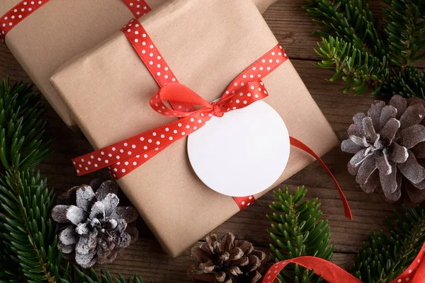 Blank Christmas Gift Tag Mockup Present Box Product Label Mockup — ストック写真