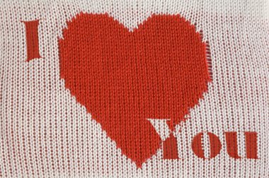 Kırmızı kalp ve yazıt