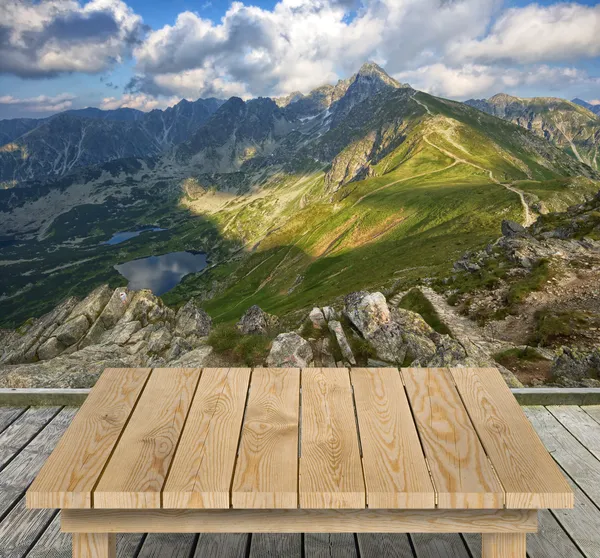 Tabletop with mountain view — Stock Photo, Image