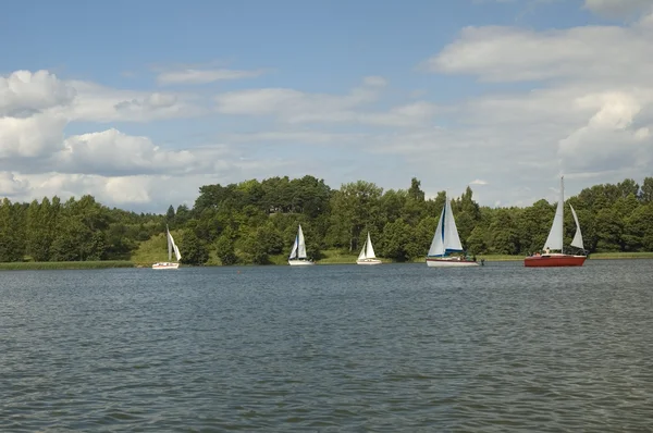 Yachts on the lake — Stock Photo, Image