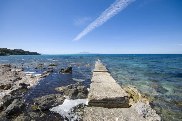 Stony kust van zee — Stockfoto