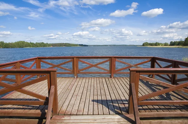 Empty jetty on the lake — Stock Photo, Image