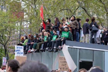 Foley Meydanı, New York, New York, ABD 05-03-2022 Protestocuları