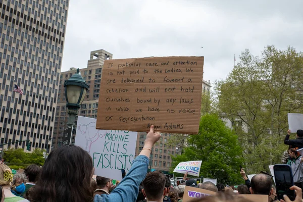 Young Female Holding Cardboard Sign Foley Square New York Usa — Foto de Stock