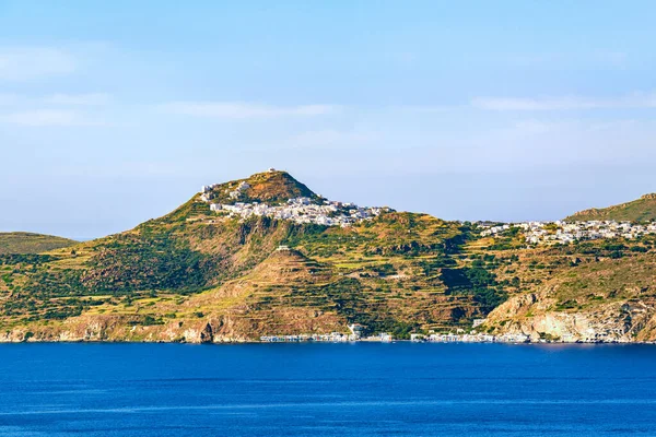 Akdeniz Adası Sahil Manzarası Çok Güzel Yüksek Tepelerin Tepeleri Teraslı — Stok fotoğraf