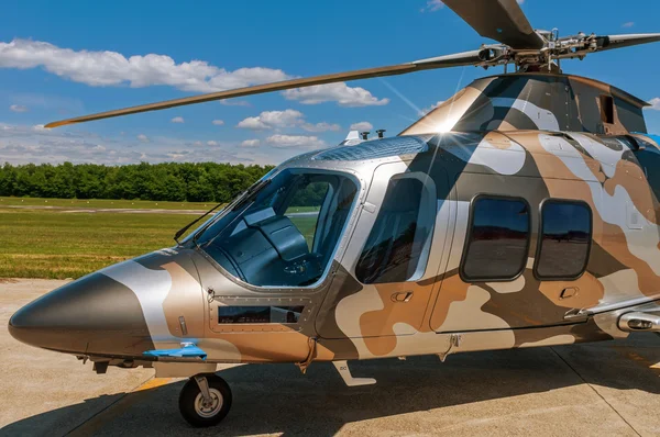 Helicopter on  an airfield — Stock Photo, Image