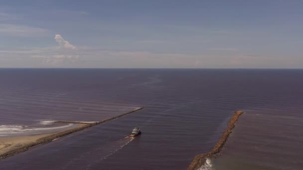 Flygfoto Över Stranden Vid Mynningen Floden Brunei Till Kina Havet — Stockvideo