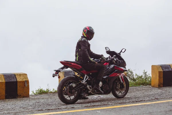 Islamabad Paquistão Setembro 2021 Ciclista Paquistanês Bílis Esportiva Benelli Estrada — Fotografia de Stock