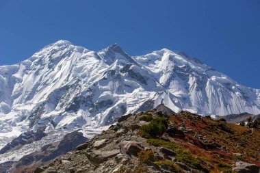 Ana kamptan Rakaposhi dağ manzarası, Minapin köyü, Karakoram, Pakistan