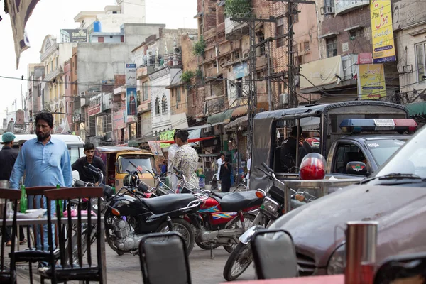 Lahore Pakistan Settembre 2021 Strada Trafficata Della Vecchia Città Lahore — Foto Stock