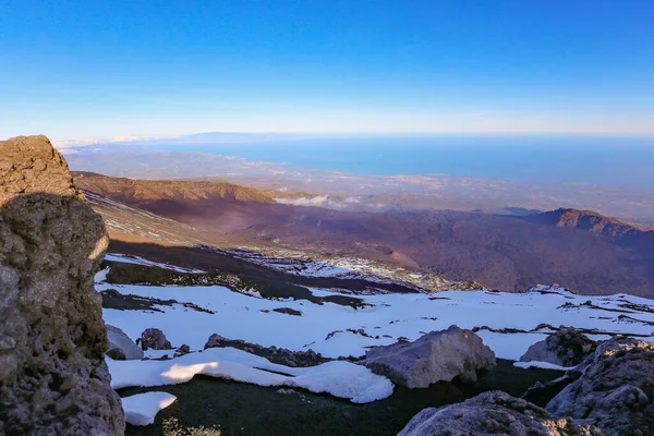 Pendenza Del Vulcano Etna Con Vapore Che Sale Dal Cratere — Foto Stock