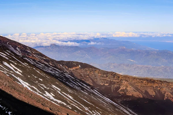 Pendiente Del Volcán Etna Con Vapor Saliendo Del Cráter Sicilia —  Fotos de Stock