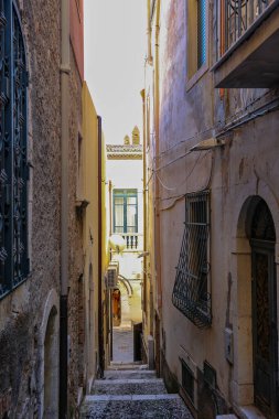 TAORMINA, İTALYA - Kasım 2021: Eski İtalyan kenti Sicilya 'daki eski Taormina kasabası