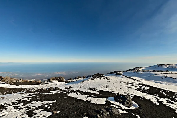 Nachylenie Wulkanu Etna Parą Wodną Wynurzającą Się Krateru Sycylia Włochy — Zdjęcie stockowe