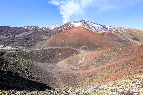 Pendenza Del Vulcano Etna Con Vapore Che Sale Dal Cratere — Foto Stock