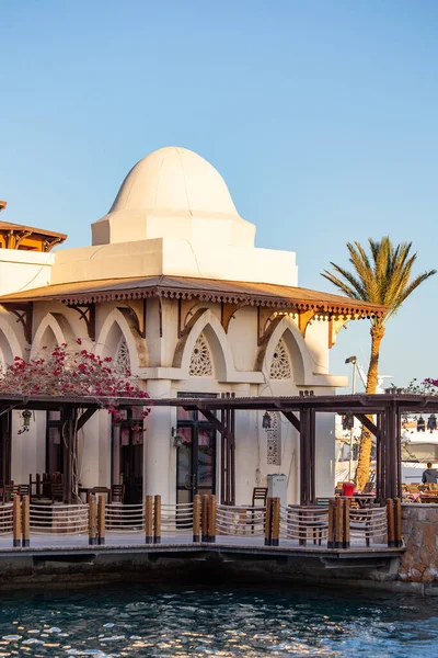 Port Ghalib Egypt Grudzień 2021 Piękne Arabskie Domy Stile Mieście — Zdjęcie stockowe