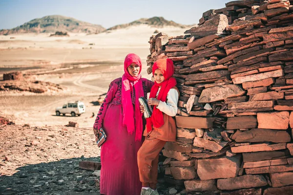 Dahab Egypt Şubat 2022 Bedevi Kızları Sina Çölü Nde Hediye — Stok fotoğraf