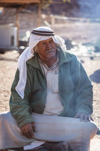 Sinai Egitto Febbraio 2022 Beduino Che Indossa Abiti Tradizionali Nel — Foto Stock