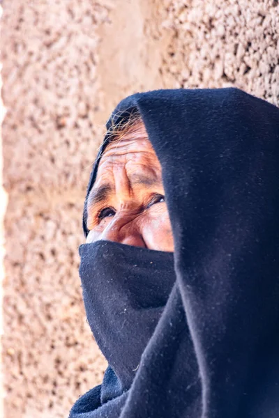 Dahab Egitto Gennaio 2022 Donna Beduina Araba Anziana Con Ritratto — Foto Stock
