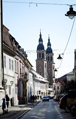 SIBIU, ROMANIA - Mart 2022: Kutsal Trinity Katedrali, Sibiu, Romanya