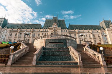 IASI, ROMANIA - Mart 2022: Iasi, Romani 'deki Kültür Sarayı (Istana Budaya)