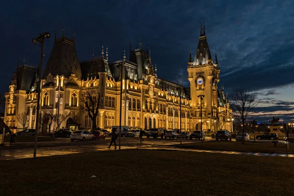 Iasi Rumania Marzo 2022 Palacio Cultura Istana Budaya Iasi Noche —  Fotos de Stock