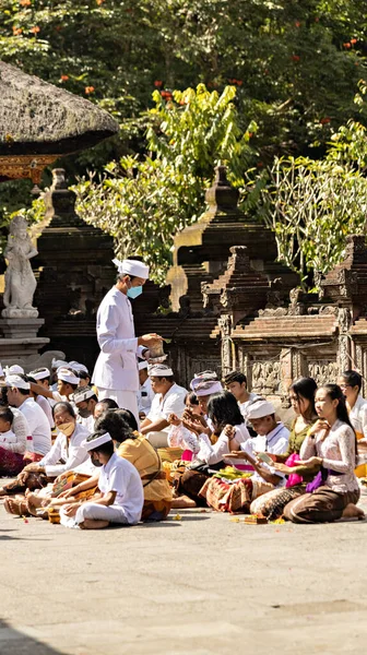 Bali Indonesia April 2022 Balinese People Ceremony Tirta Empul Temple — Fotografia de Stock