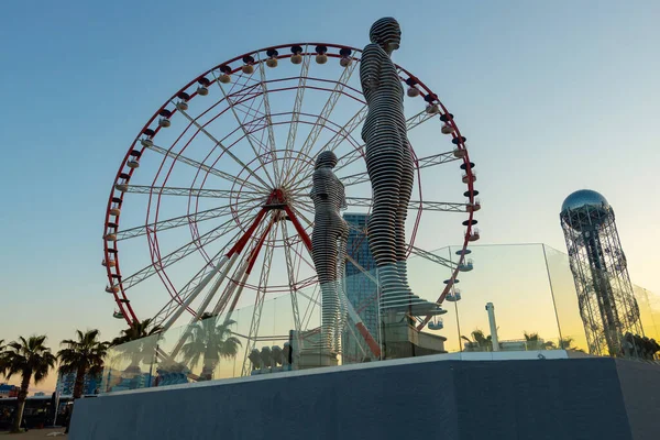 Batumi Georgien Mai 2022 Ali Und Nino Statue Bei Sonnenuntergang — Stockfoto