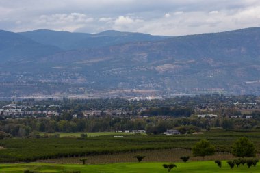 Kelowna, British Columbia, Kanada 'daki güzel çiftlik arazisi