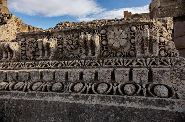 Primer Plano Esculturas Ruinas Bloques Agrietados Con Patrones Arquitectura Antigua — Foto de Stock