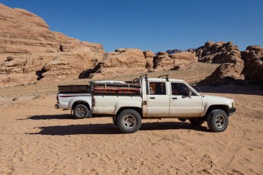 Kamyonet Wadi Rum çölde, Jordan