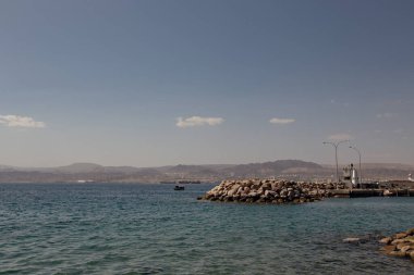 Ürdün 'ün Akabe kentinde Kızıldeniz kıyısı