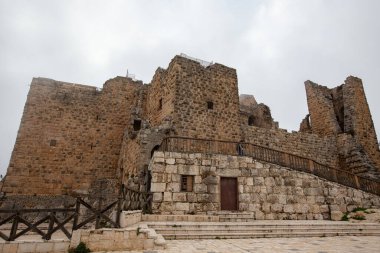 AJLOUN, JORDAN - Mart 2019: Ürdün Ajloun 'daki Fortess Duvarı