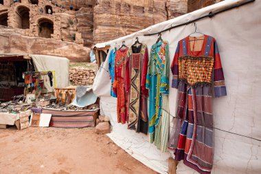  Petra antik kasabasındaki hediyelik eşya dükkanı, Wadi Musa, Ürdün