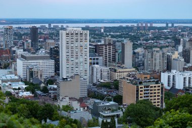 Montreal, CANADA - Haziran 2022 Montreal silueti, Montreal, Quebec 'teki Mont Royal bakış açısı