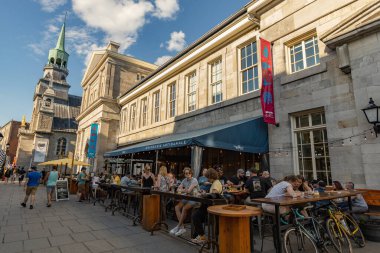 MONTREAL, CANADA - Haziran 2022: Montreal Eski Limanı, Quebec, Kanada