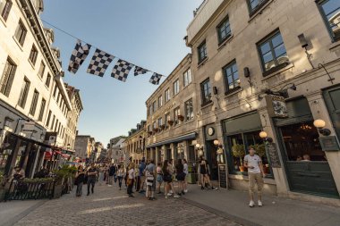 MONTREAL, CANADA - Haziran 2022: Montreal Eski Limanı, Quebec, Kanada