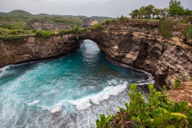 Doğal Taş Köprüsü, Mavi Göl, Nusa Penida, Bali, Endonezya