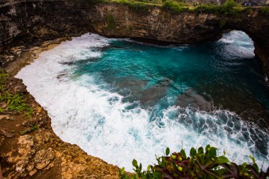 Bali 'de güzel deniz manzarası, Mavi Göl, Nusa Penida, Bali, Endonezya