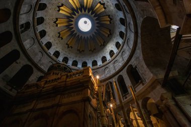 Kutsal Mezar Kilisesi 'nin içinde, iç kubbe. 