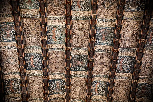 Cropped View Ancient Pattern Ceiling Cropped View Ancient Pattern Ceiling — Stockfoto