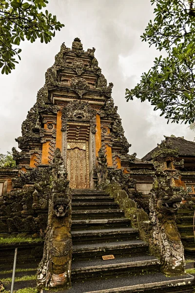 Vista Entrada Templo Saraswati Ubud Bali Indonesia — Foto de Stock